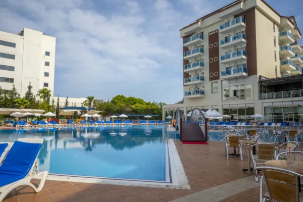 Cenger Beach Hotel - Afbeelding 4